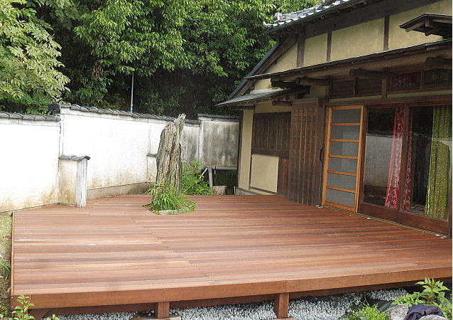 和風庭園からウッドデッキへ 和風庭園からウッドデッキへ